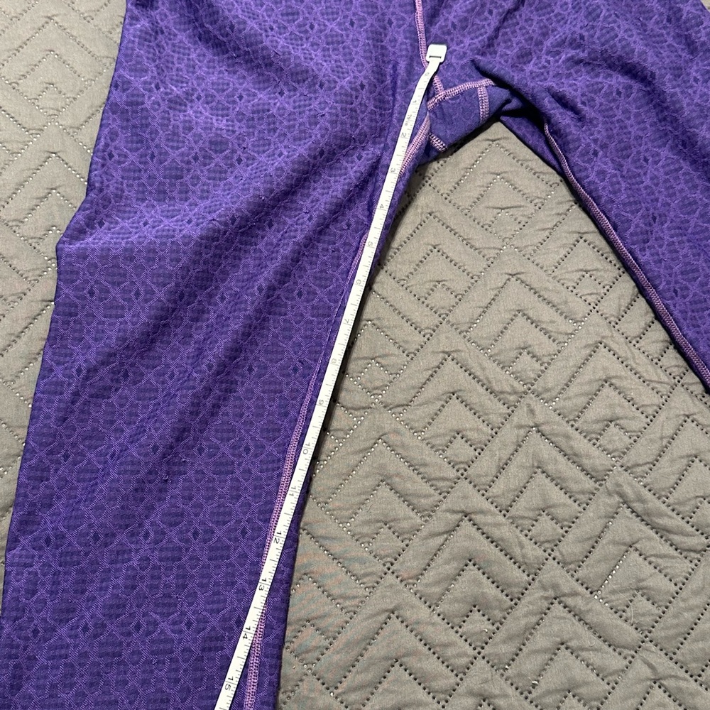 Prana Purple Patterned Cropped Leggings / Capri / Quarter Length - Picture 6 of 10